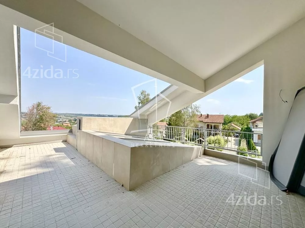 3-etažna kuća | 4zida