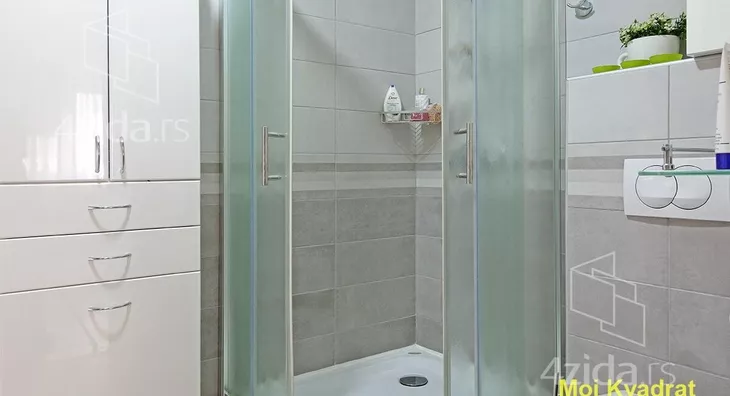 Šestosoban stan | 4zida