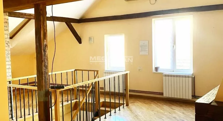 Petoiposoban stan | 4zida