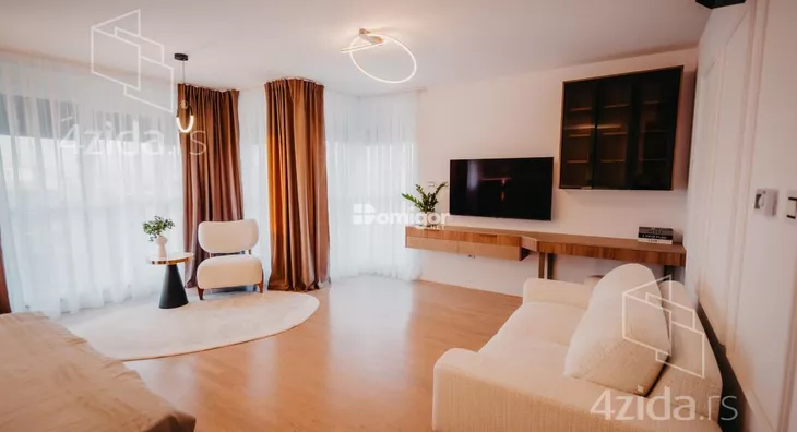 Petosoban stan | 4zida