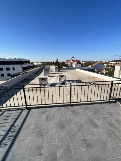 Heroja Pinkija | 4zida.rs