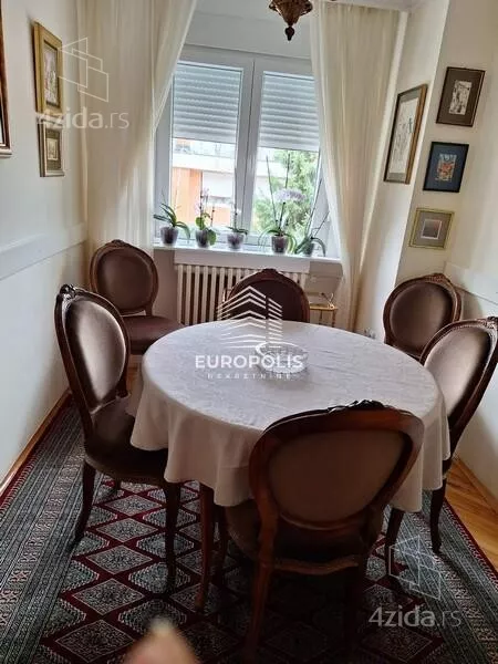 Četvoroiposoban stan | 4zida