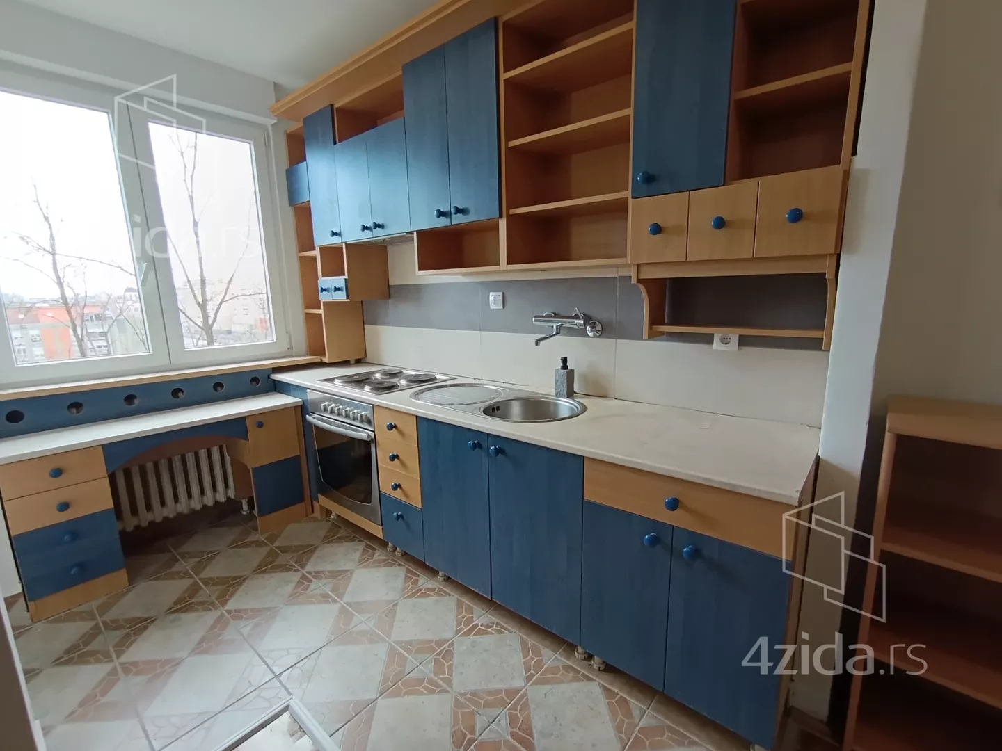 Dvoiposoban stan | 4zida