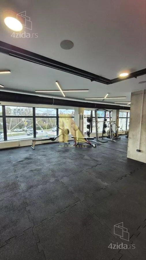 Poslovni prostor | 4zida