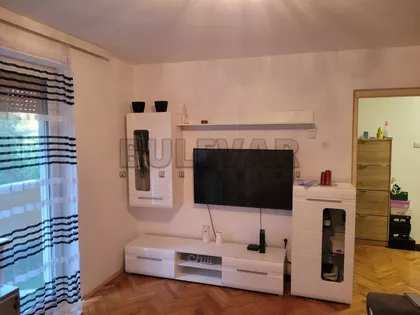 Rentgenova | 4zida.rs