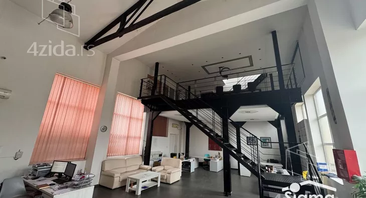 Poslovna zgrada | 4zida