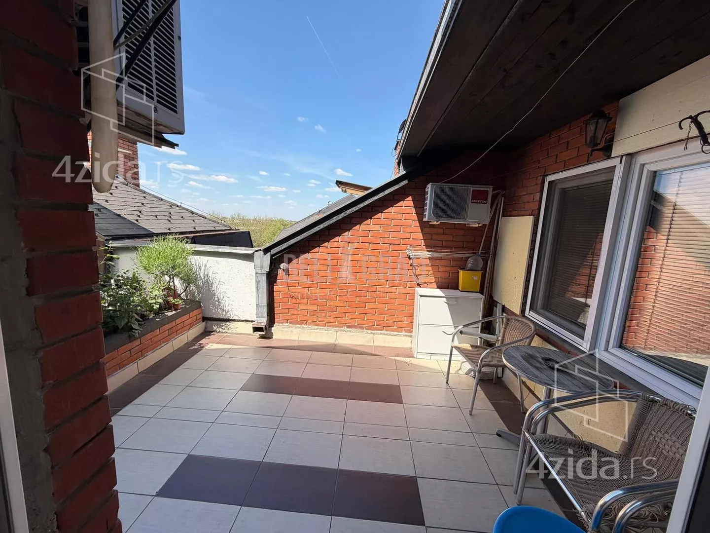 Četvorosoban stan | 4zida