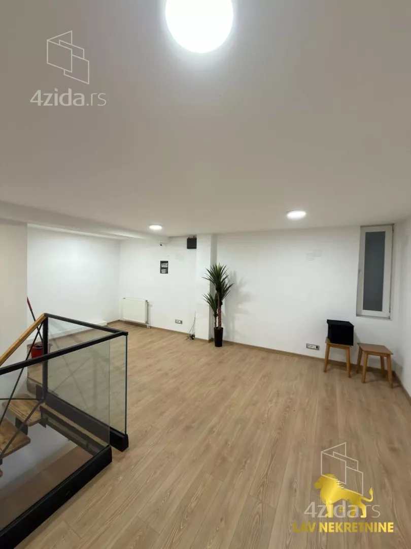 Poslovni prostor | 4zida