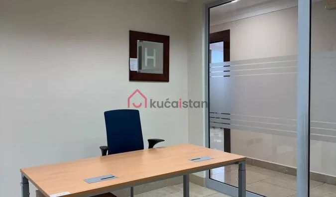 Poslovna zgrada | 4zida