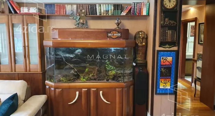 Petosoban stan | 4zida