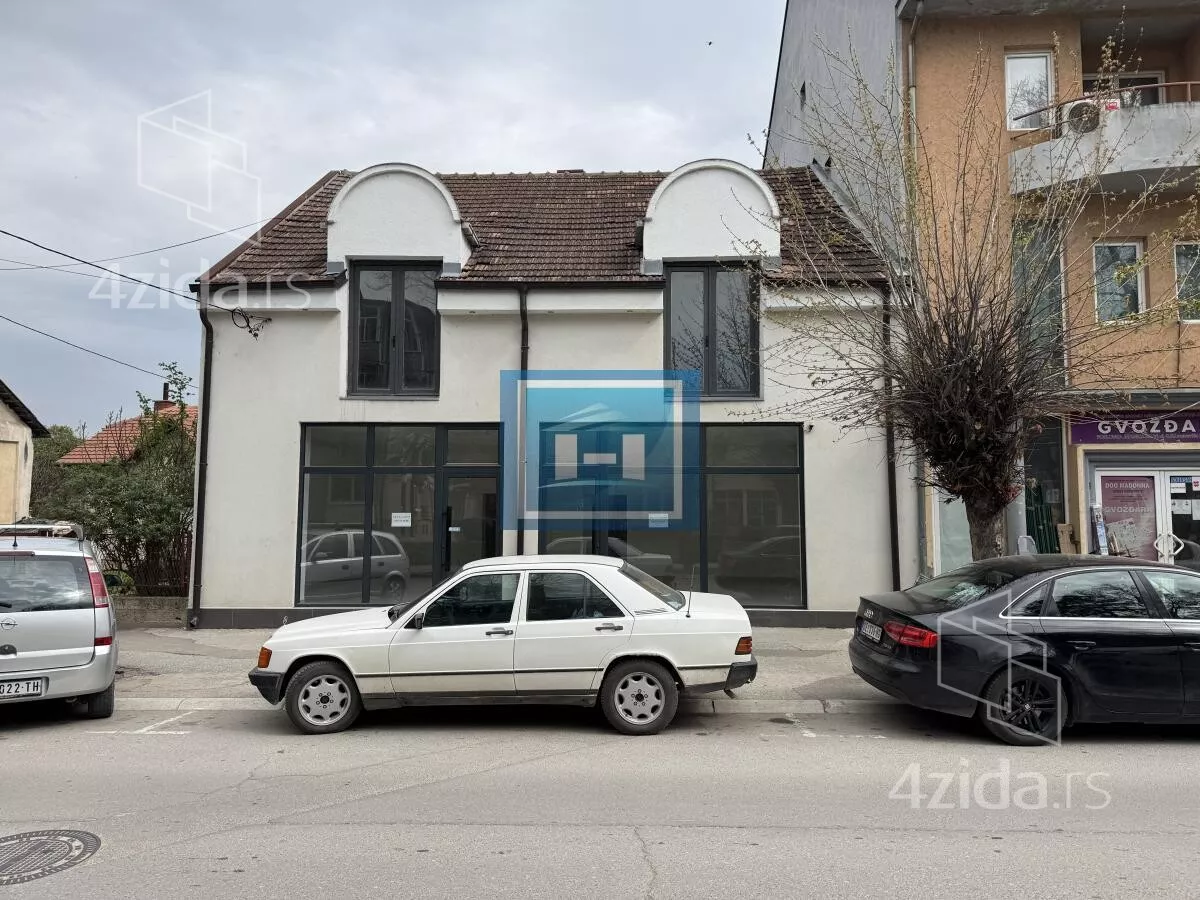 Lokal | 4zida
