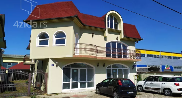 Poslovni prostor | 4zida