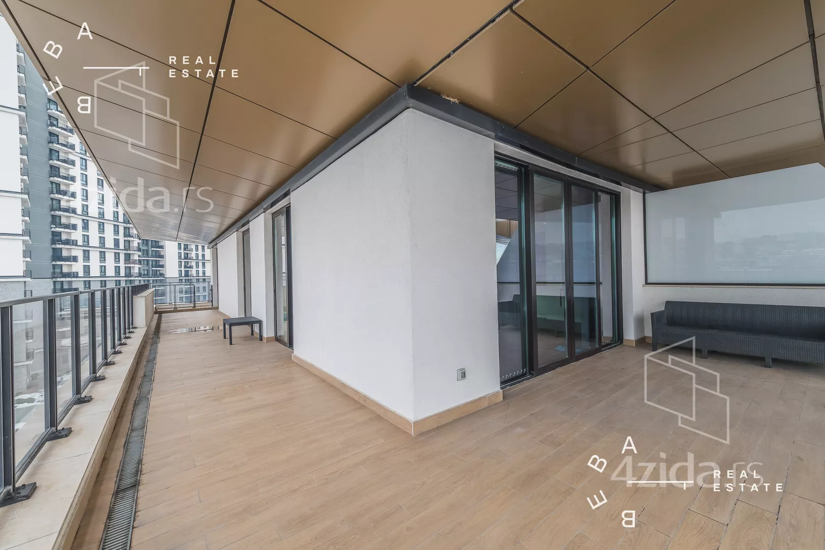 Petosoban stan | 4zida