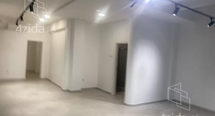 Lokal | 4zida