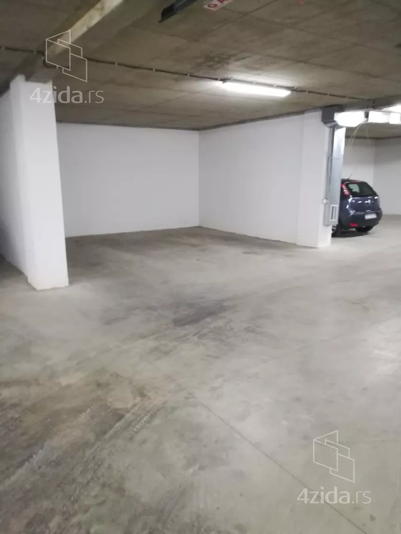 Garaža | 4zida