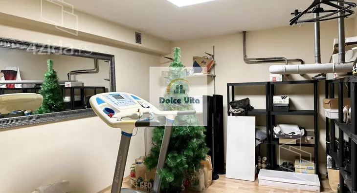 Šestosoban stan | 4zida