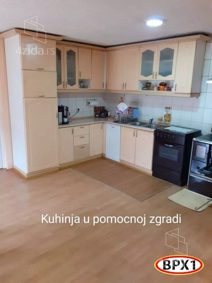 3-etažna kuća | 4zida