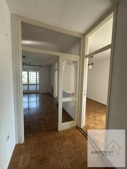 Bežanijska kosa 1 | 4zida.rs