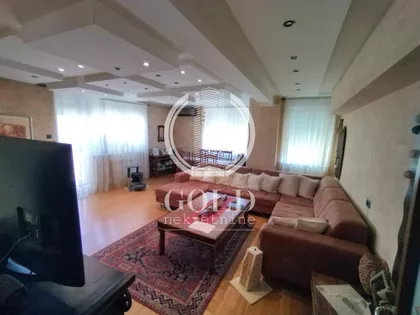 Krilova | 4zida.rs
