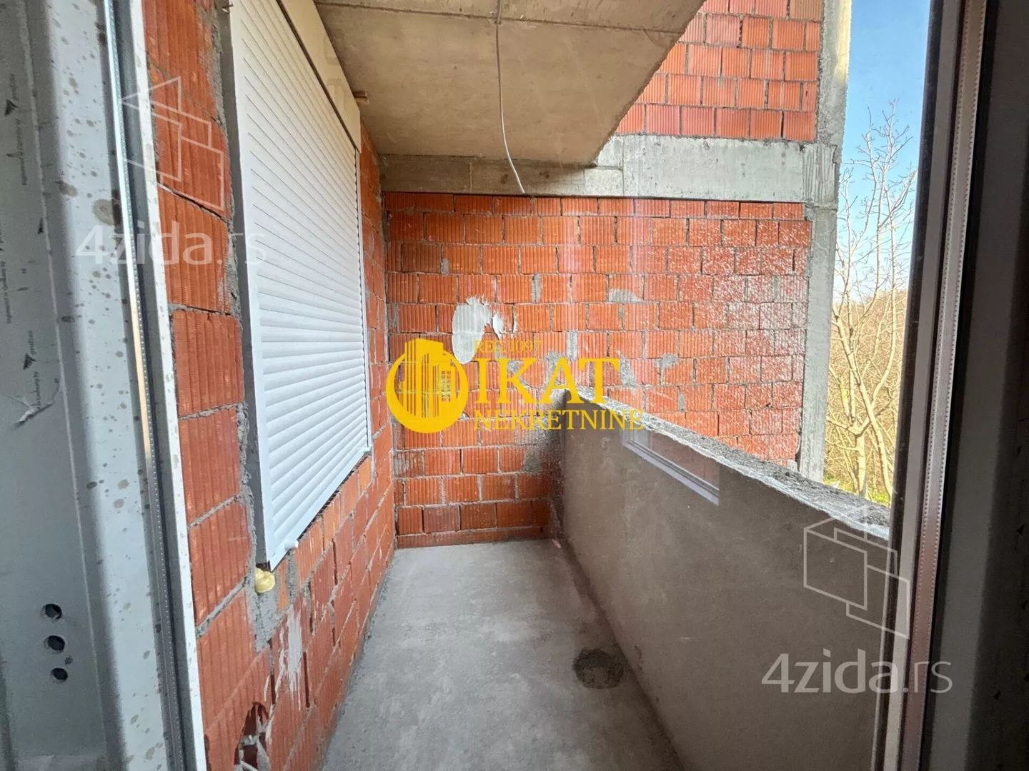 Jednoiposoban stan | 4zida