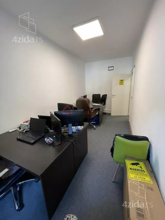 Šestosoban stan | 4zida