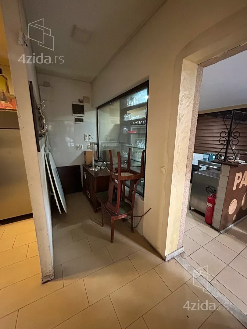 Poslovni prostor | 4zida