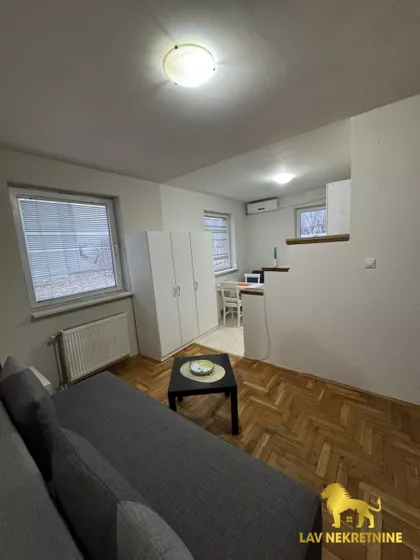 VOJVODE ŠUPLJIKCA | 4zida.rs