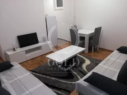Vuka Karadžića | 4zida.rs