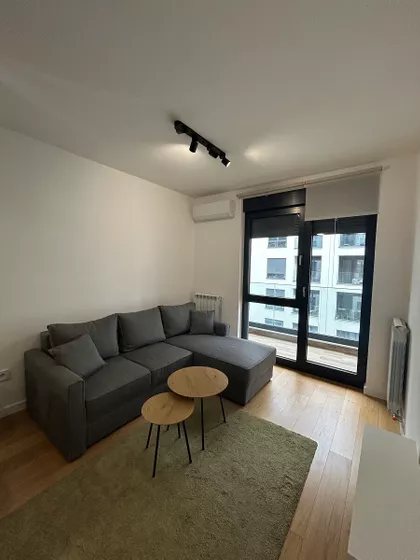 Tošin Bunar bb | 4zida.rs