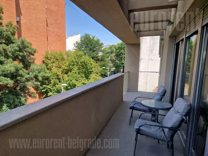 CRVENI KRST | 4zida.rs