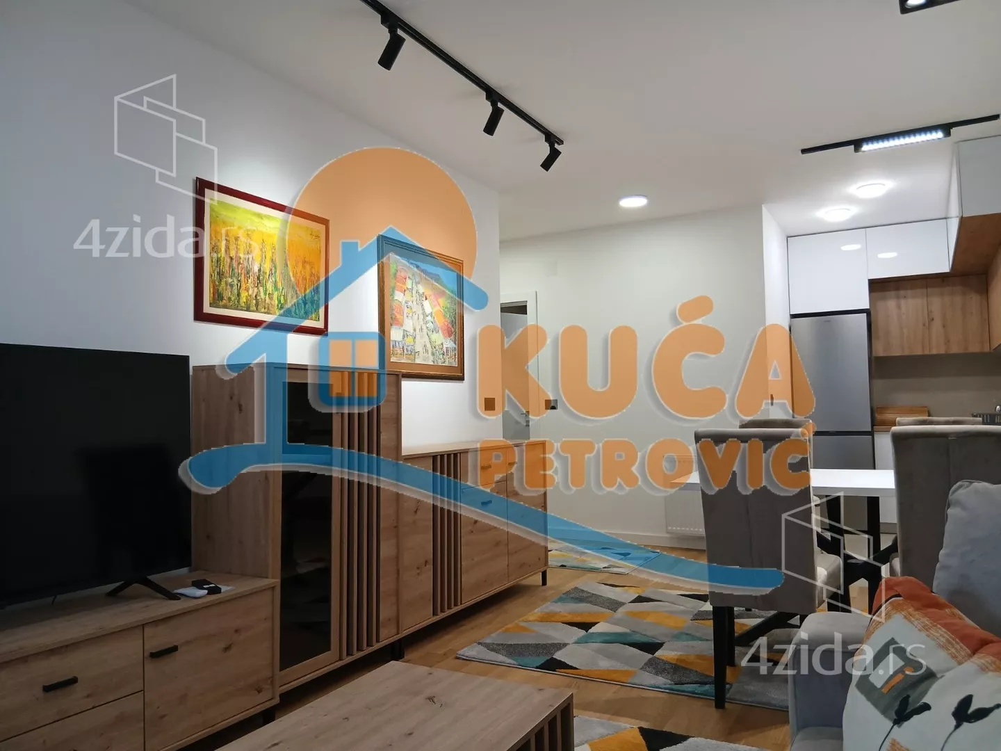 Jednoiposoban stan | 4zida