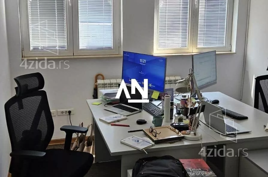 Šestosoban stan | 4zida