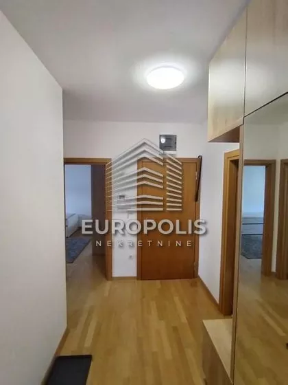 Hram Svetog Save | 4zida.rs