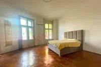 Šestoiposoban stan | 4zida