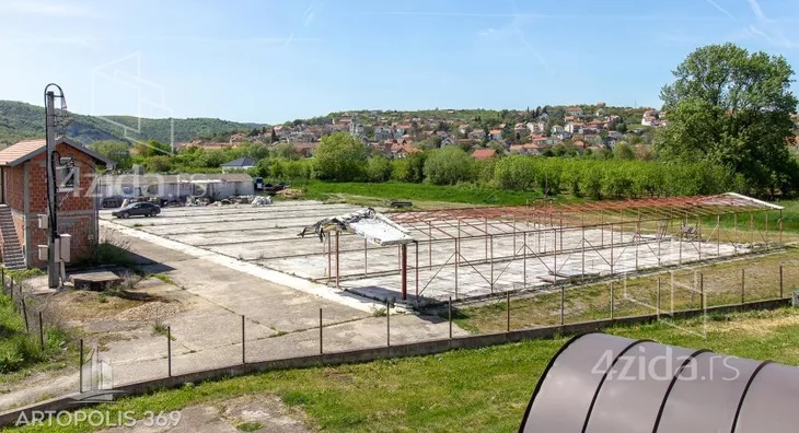 Poslovna zgrada | 4zida