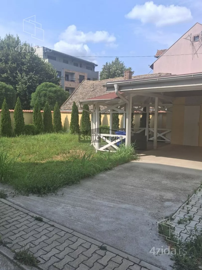 Kuća | 4zida
