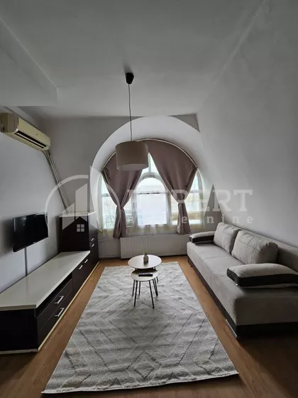 Obrenovićeva | 4zida.rs