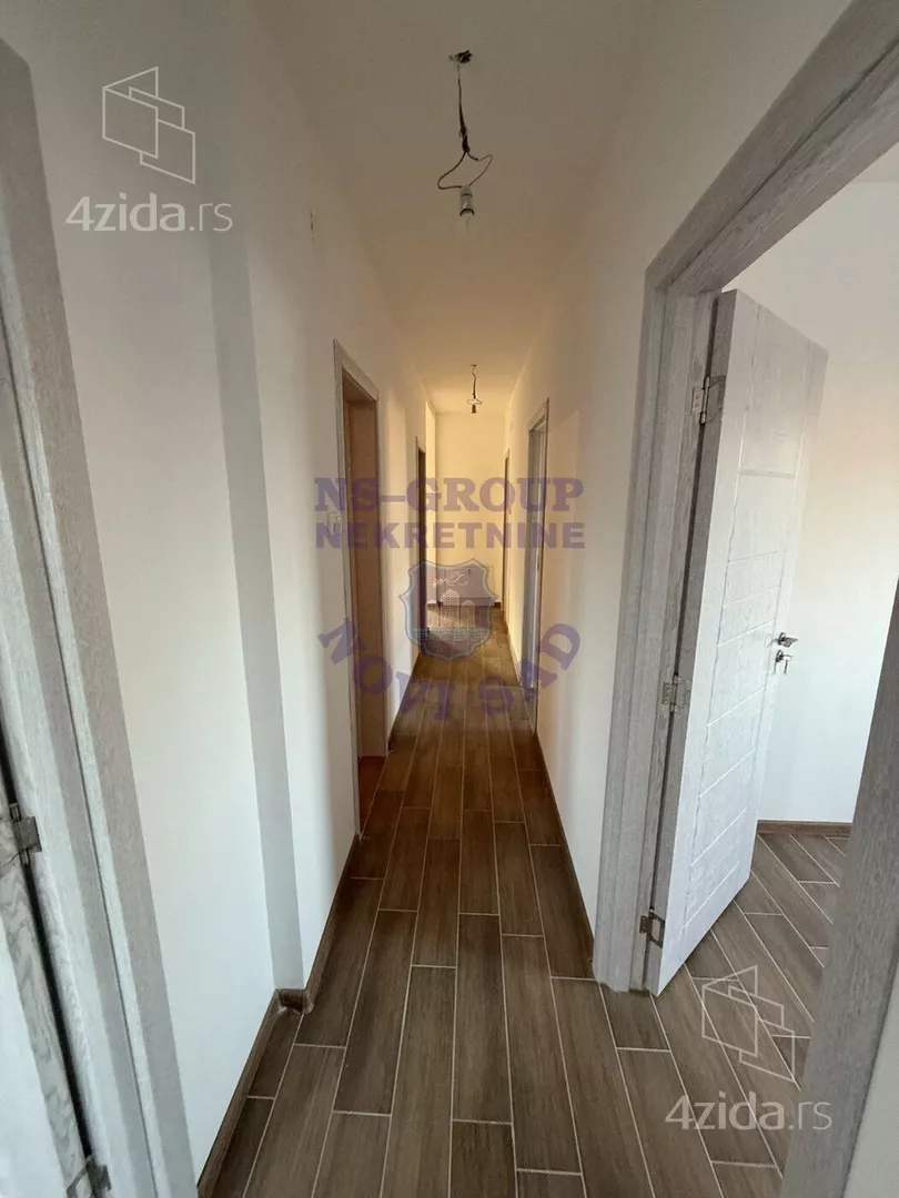 Četvoroiposoban stan | 4zida