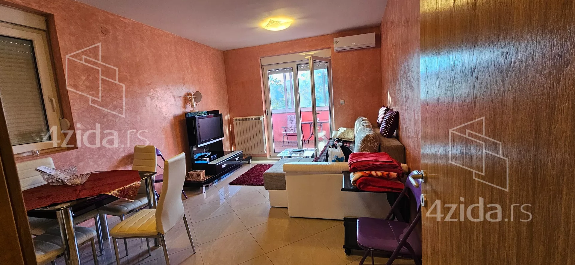 Jednoiposoban stan | 4zida