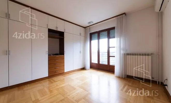 4-etažna kuća | 4zida