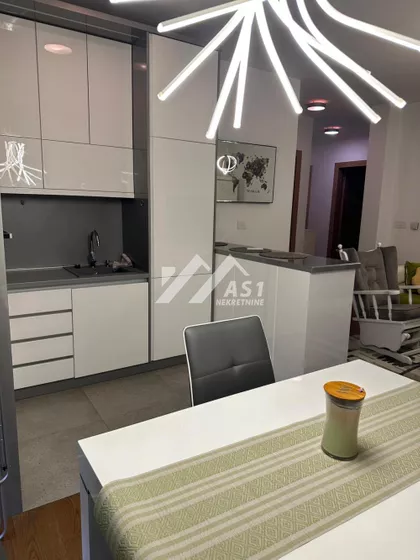 Cara Dušana | 4zida.rs