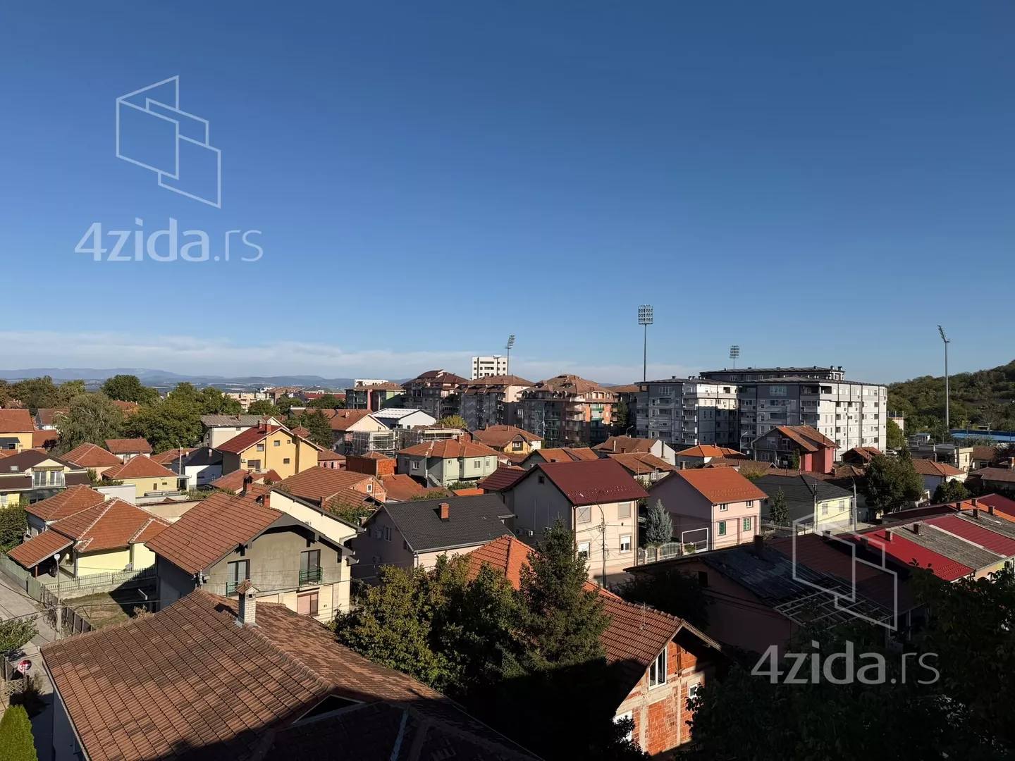 Troiposoban stan | 4zida