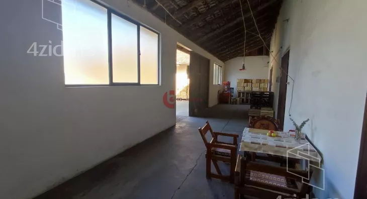 Poslovna zgrada | 4zida