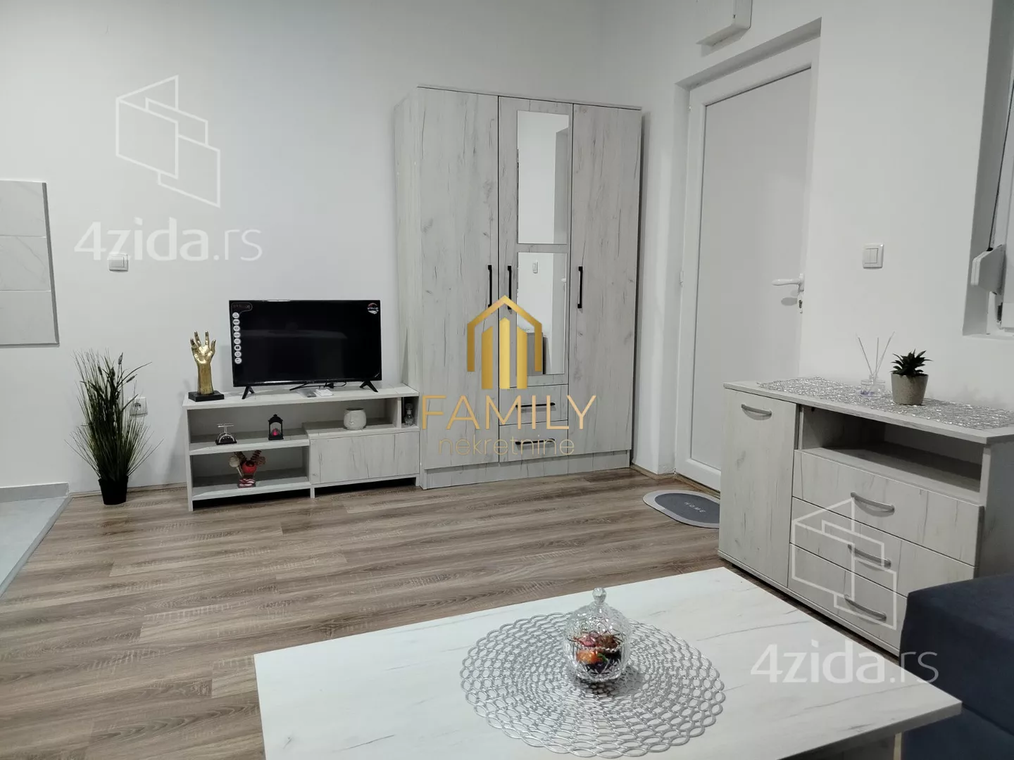 Garsonjera | 4zida