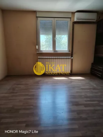 Vrbovski | 4zida.rs