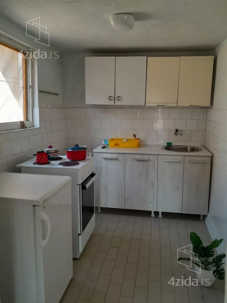 5-etažna kuća | 4zida