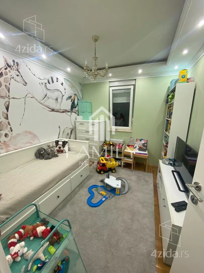 Troiposoban stan | 4zida