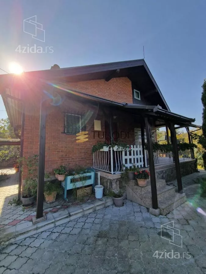 Kuća | 4zida
