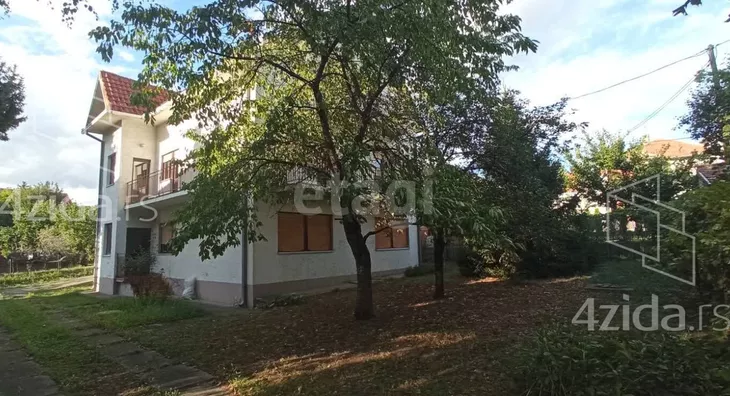 3-etažna kuća | 4zida