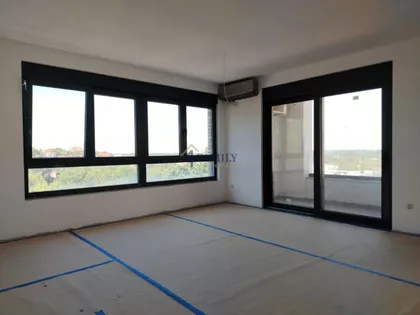 Karpoševa | 4zida.rs